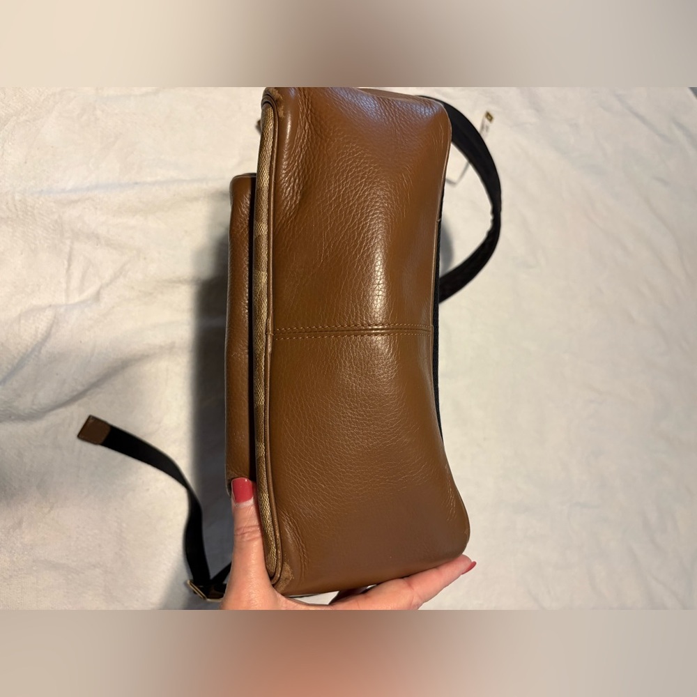 Coach Court Backpack In Signature Canvas - Picture 3 of 16